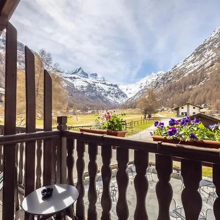 ホテル Gran Paradiso 3*