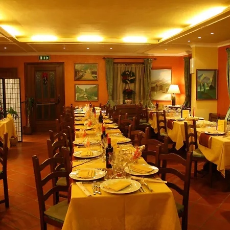 מלון Gran Paradiso ואלסאברנקה